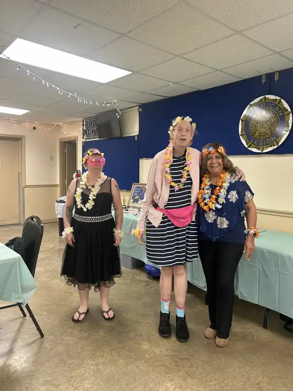 Participantes de Starlight conviviendo en un evento